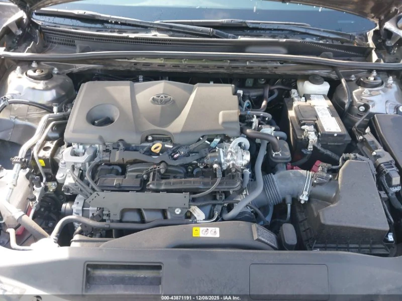 Toyota Camry 2.5L I-4 DI, DOHC, VVT, 203HP Front Wheel Drive, снимка 15 - Автомобили и джипове - 53077040