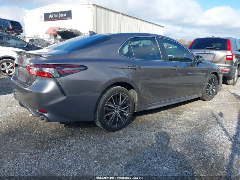 Toyota Camry 2.5L I-4 DI, DOHC, VVT, 203HP Front Wheel Drive, снимка 9 - Автомобили и джипове - 53077040