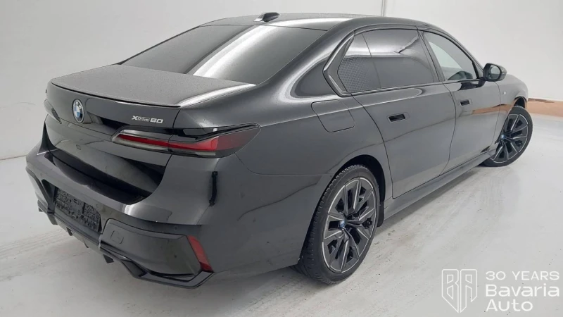 BMW i7 60 xDrive M Sport Paket, снимка 3 - Автомобили и джипове - 53203730