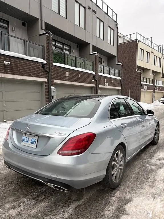 Mercedes-Benz C 300 * CARFAX * ПАНОРАМА * ПОДГРЕВИ - изображение 3