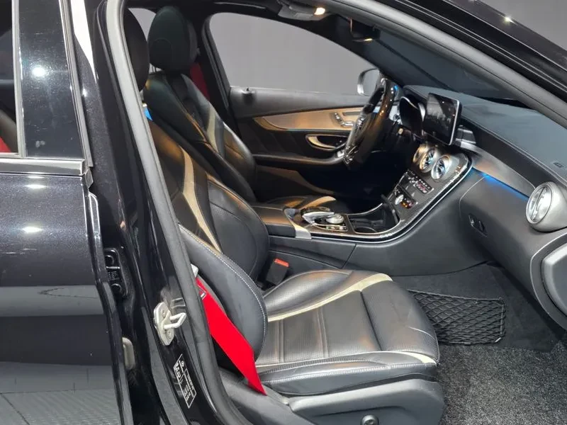 Mercedes-Benz C 63 AMG S, снимка 11 - Автомобили и джипове - 55941102