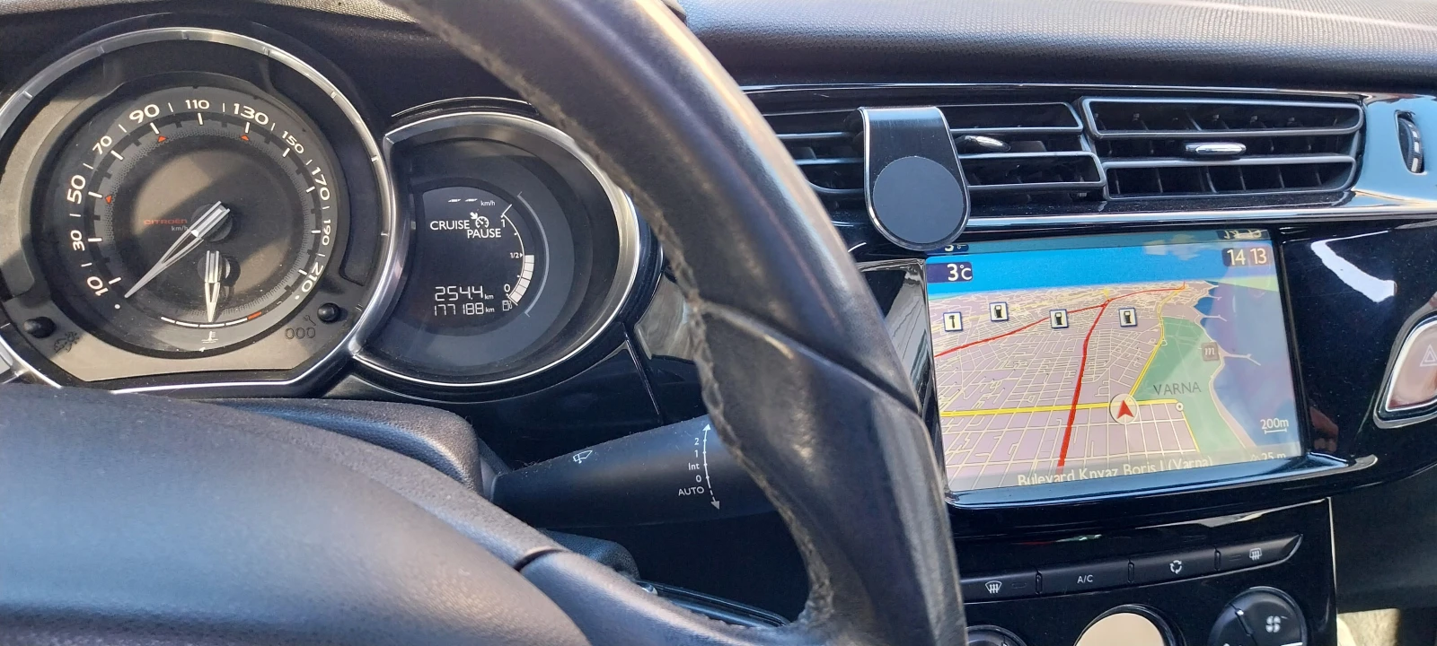 Citroen DS3 CABRIO 1.2 VTI - изображение 3