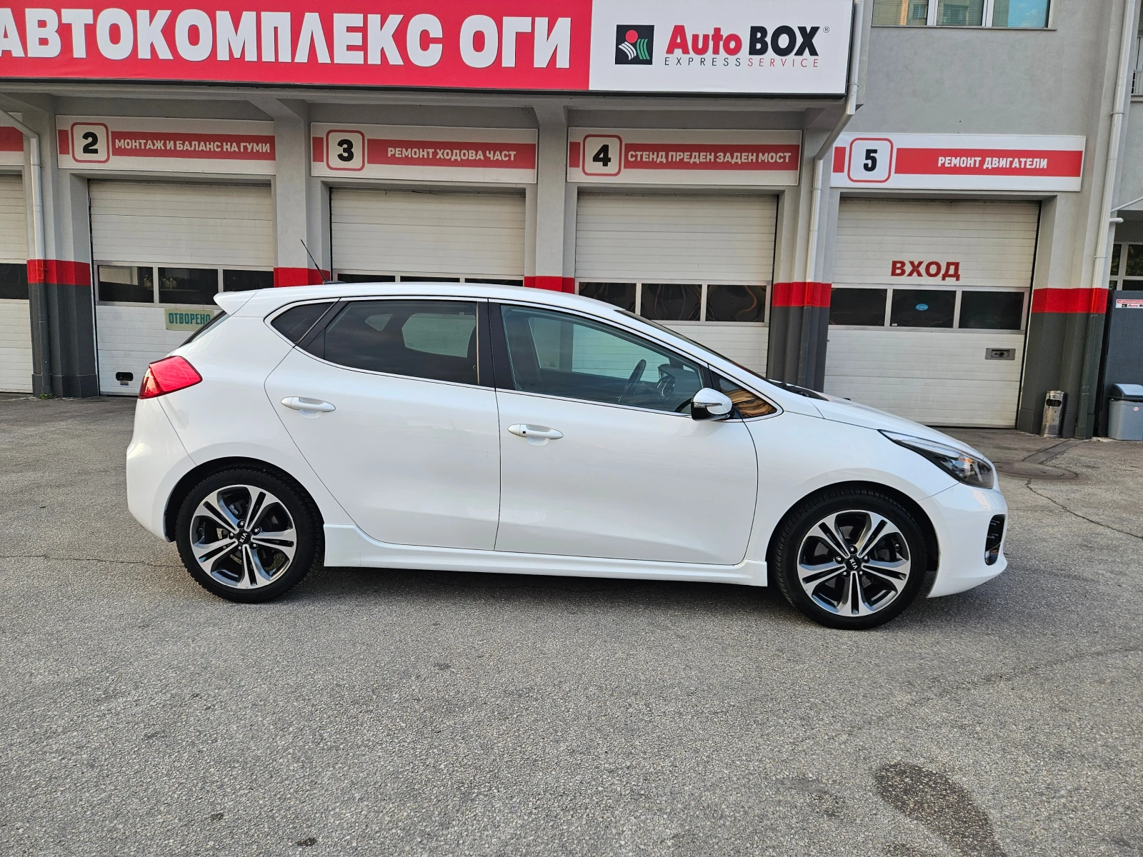 Kia Ceed 1.6d-GT-Line/AT 7/Navi/Led/Камера - изображение 6