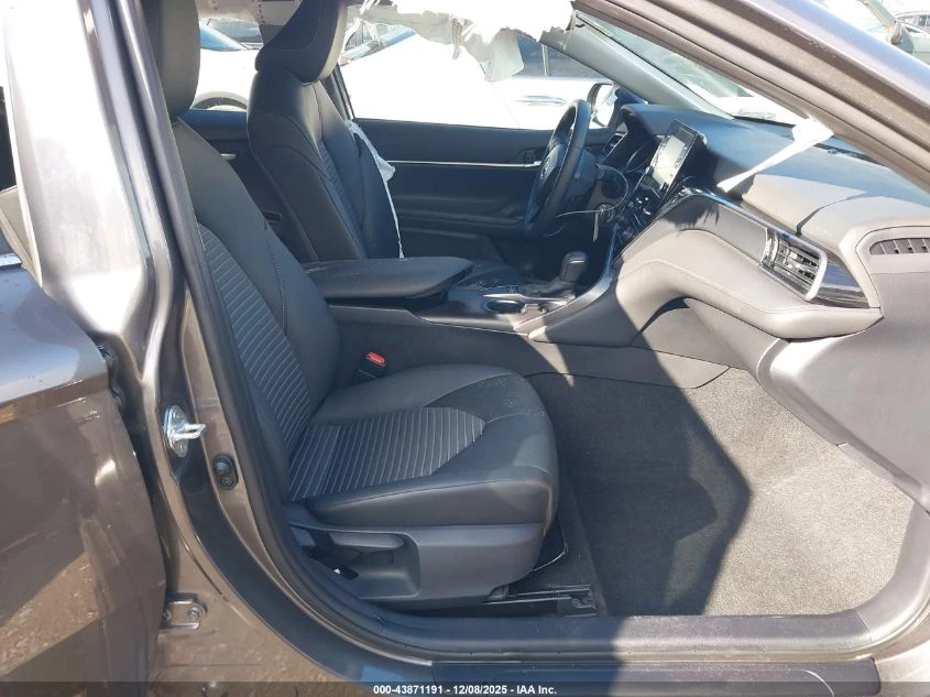 Toyota Camry 2.5L I-4 DI, DOHC, VVT, 203HP Front Wheel Drive - изображение 10