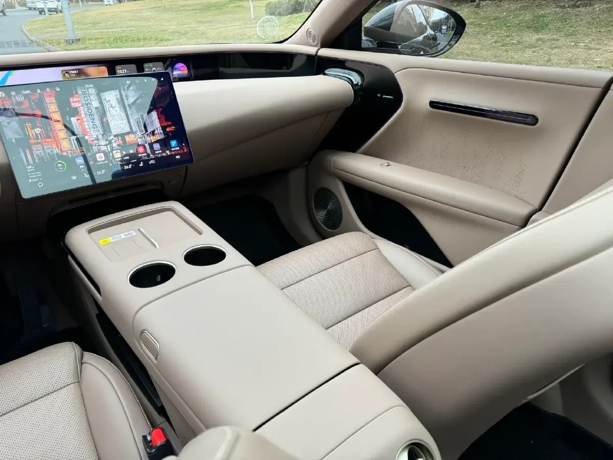 Avatr 07 2026 82.2 kWh 2WD | Mobile.bg � ����������� 14