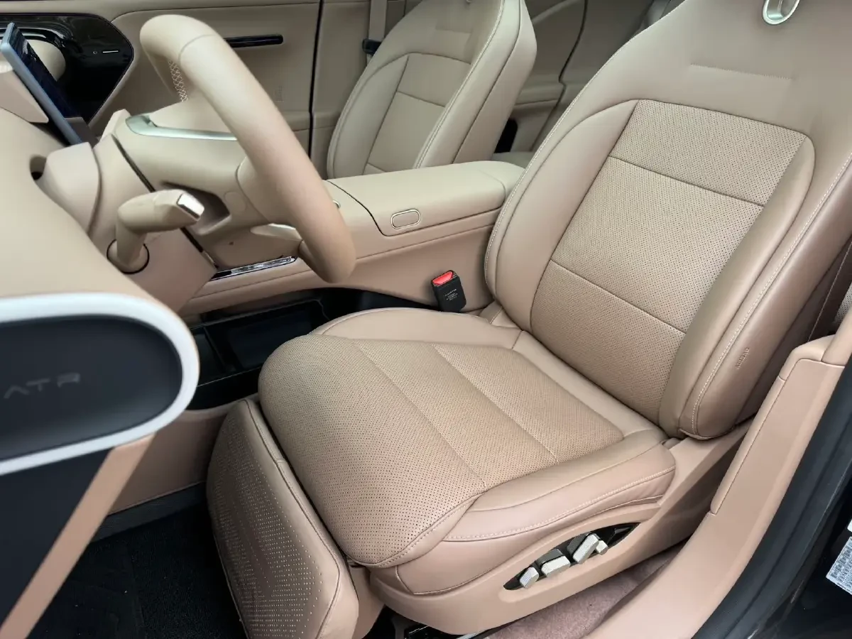 Avatr 07 2026 82.2 kWh 2WD | Mobile.bg � ����������� 10