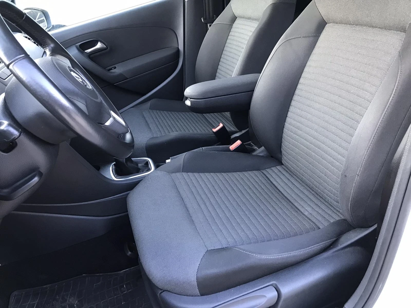 VW Polo 1.2 R-line TOP, снимка 4 - Автомобили и джипове - 53880301