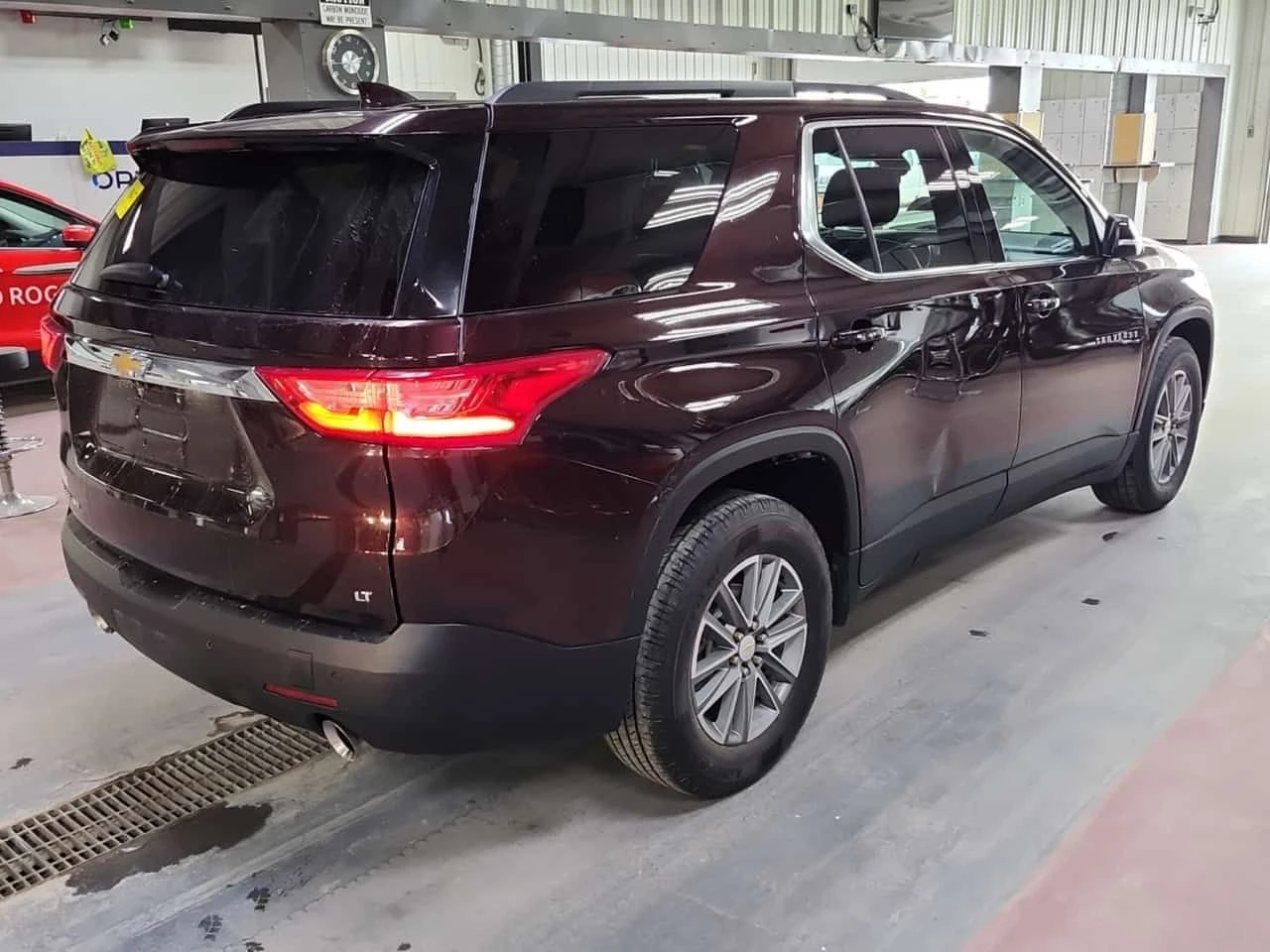 Chevrolet Traverse LT TRUE NORTH| ШИБИДАХ| ПОДГРЕВИ| 2 КЛЮЧА| CARFAX, снимка 3 - Автомобили и джипове - 54622337