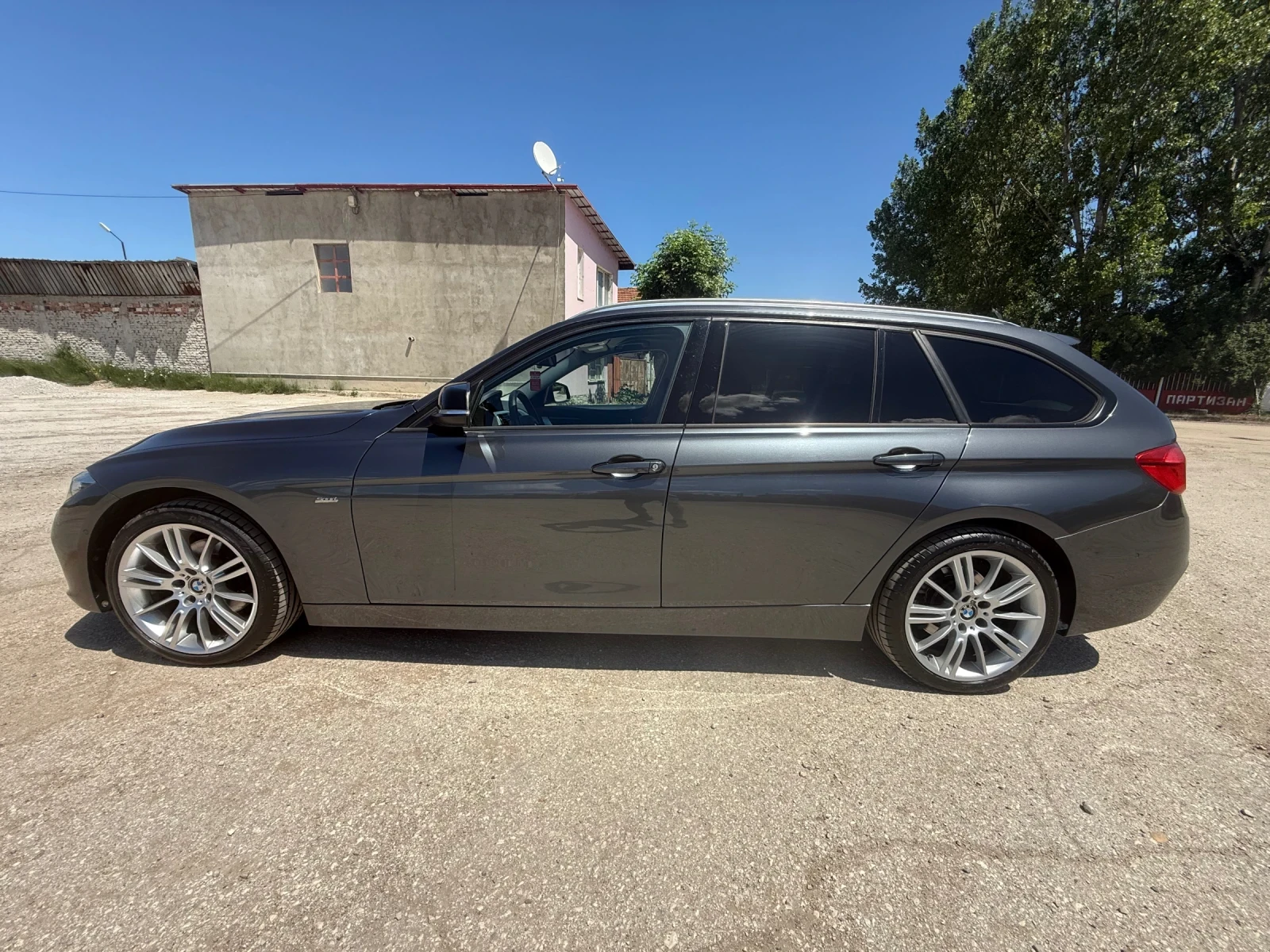 BMW 320, снимка 3 - Автомобили и джипове - 54901538