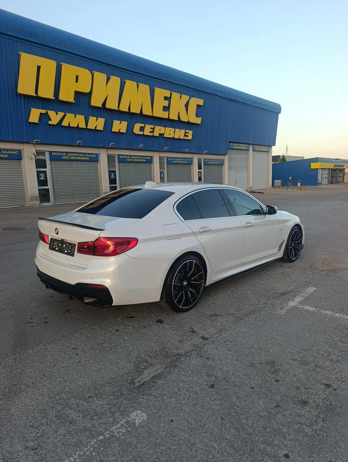 BMW 520, снимка 6 - Автомобили и джипове - 55114331