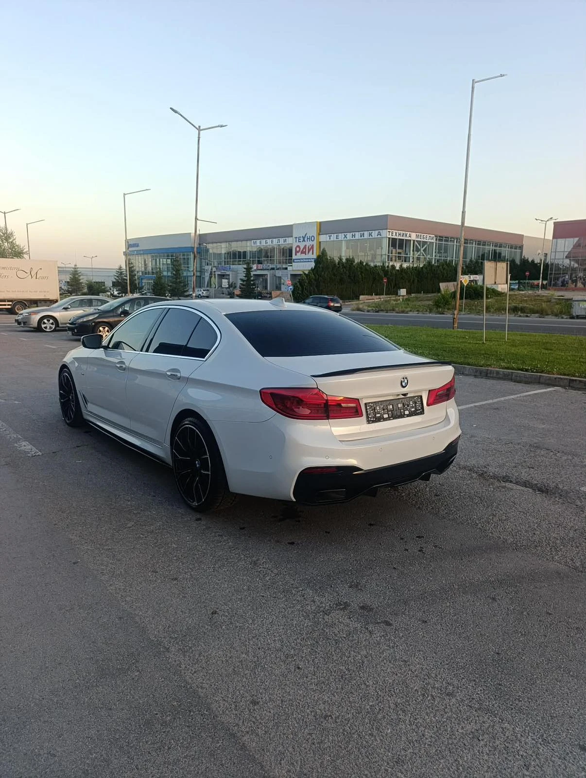 BMW 520, снимка 5 - Автомобили и джипове - 55114331