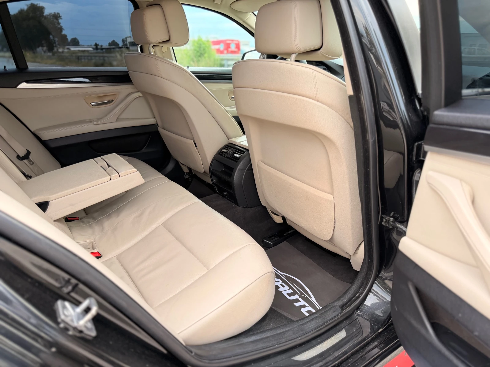 BMW 530 d= M-performance= , снимка 13 - Автомобили и джипове - 55145461
