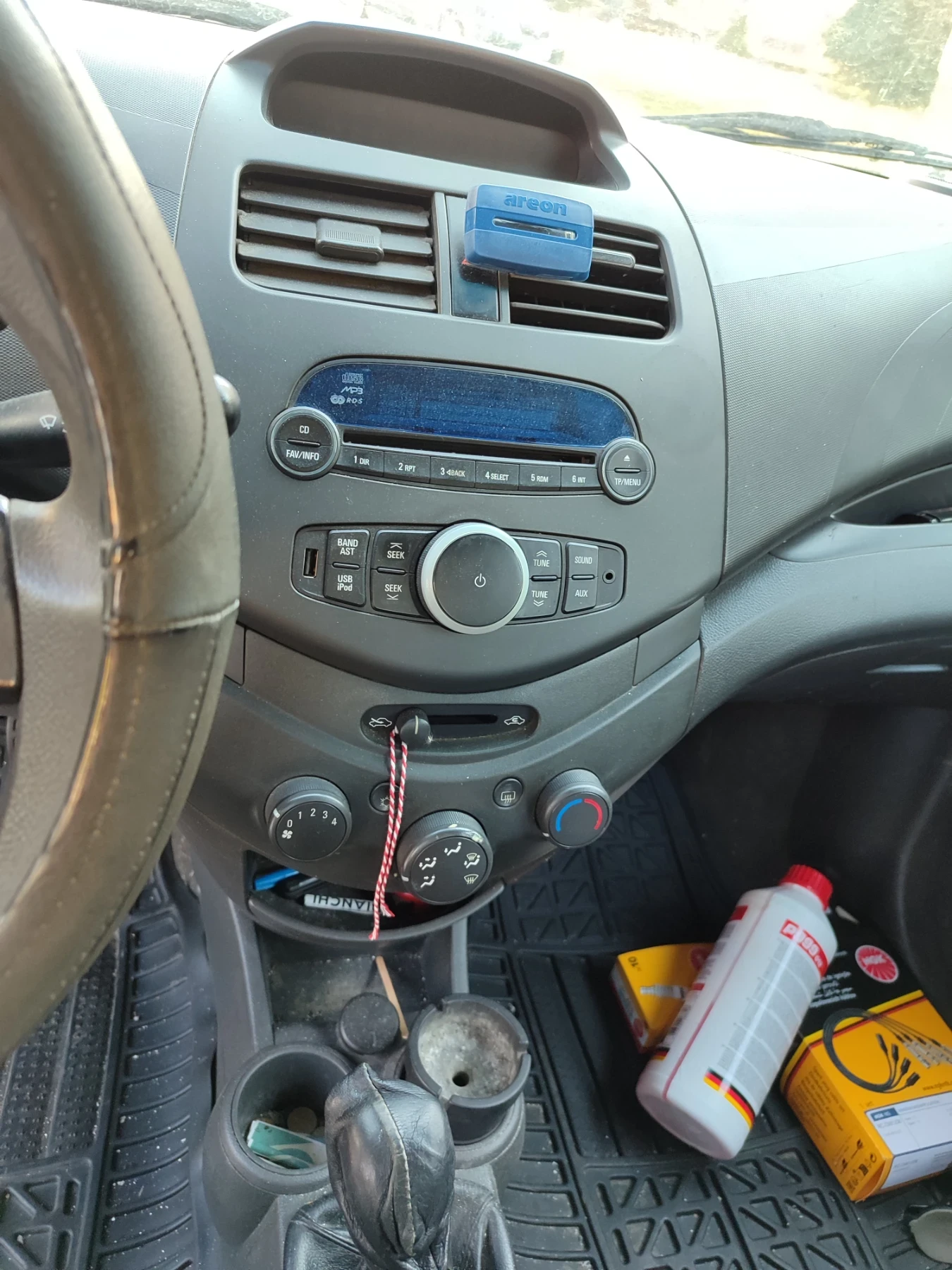Chevrolet Spark, снимка 7 - Автомобили и джипове - 55191657