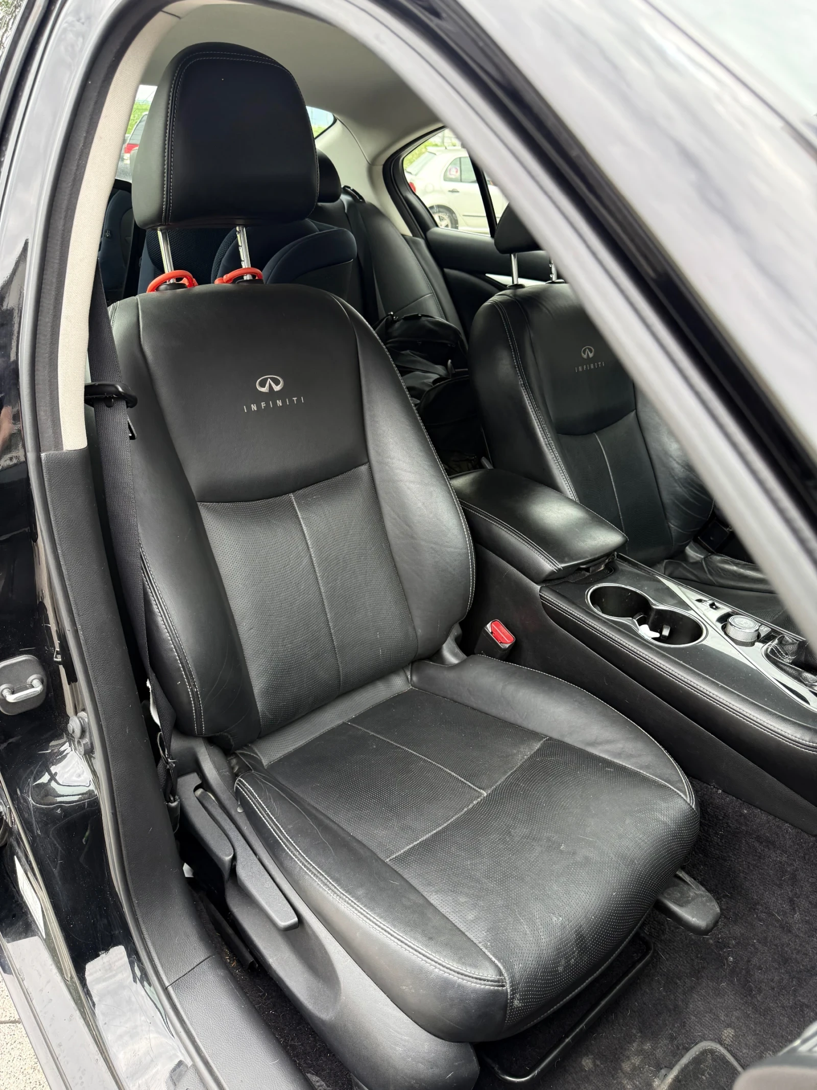 Infiniti Q50 2.2 дизел, снимка 3 - Автомобили и джипове - 55216864
