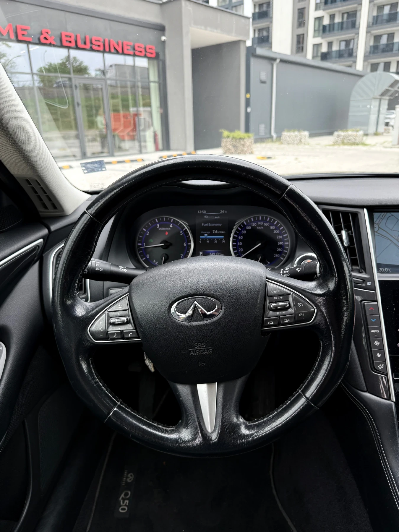 Infiniti Q50 2.2 дизел, снимка 7 - Автомобили и джипове - 55216864