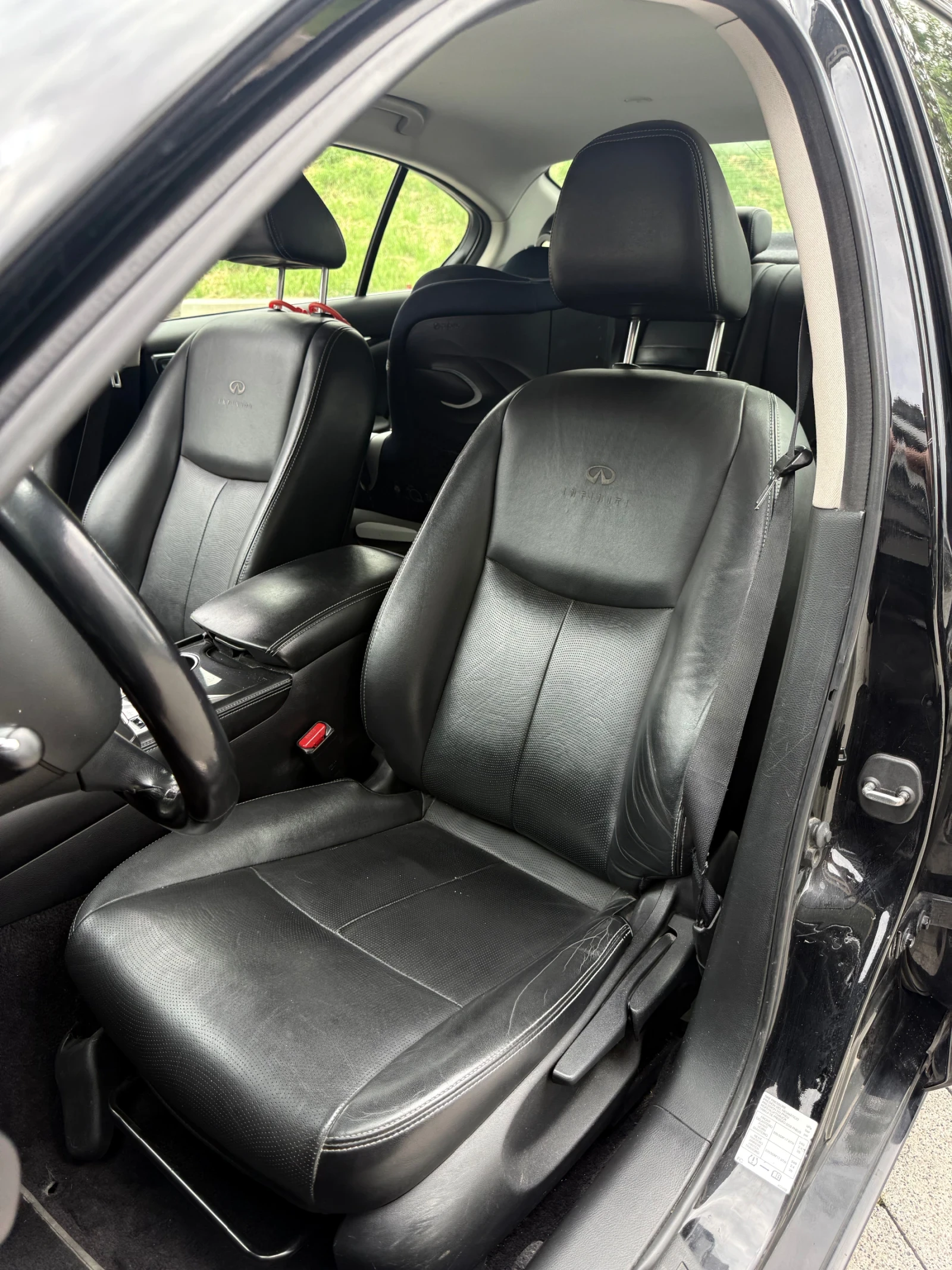 Infiniti Q50 2.2 дизел, снимка 8 - Автомобили и джипове - 55216864