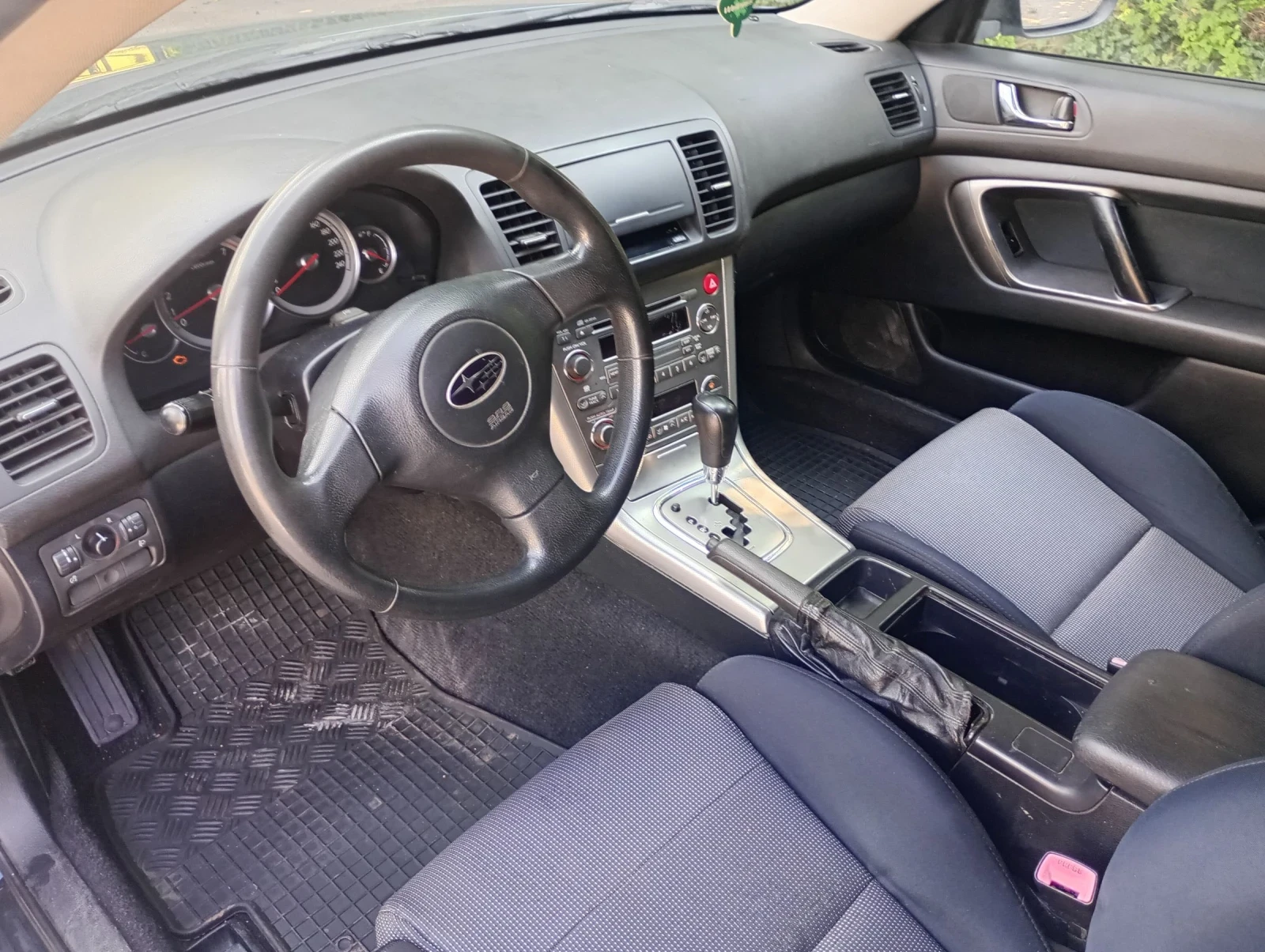 Subaru Legacy, снимка 12 - Автомобили и джипове - 55352733
