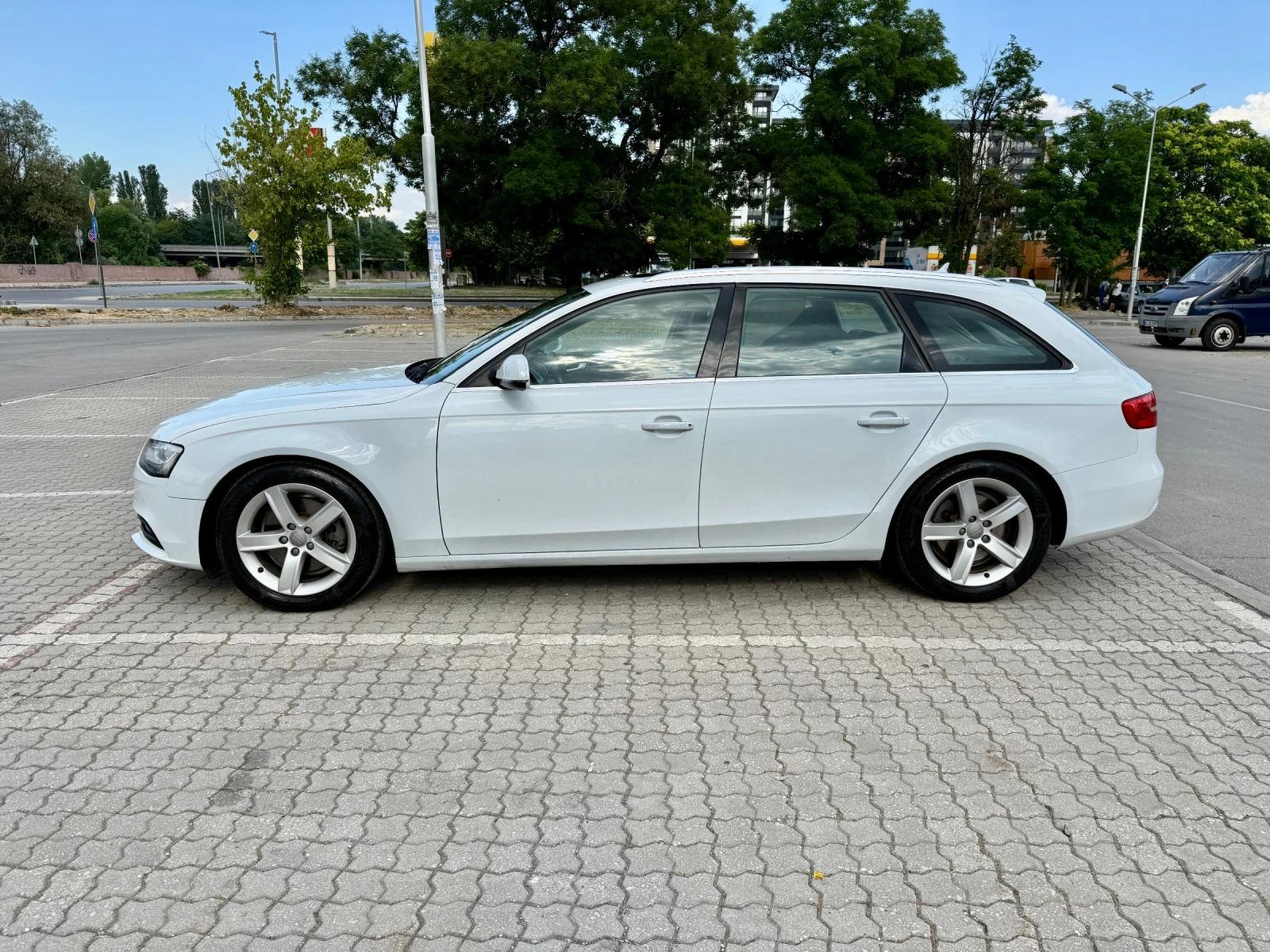 Audi A4 2.0 TDI Quattro S Tronic, снимка 2 - Автомобили и джипове - 55441751