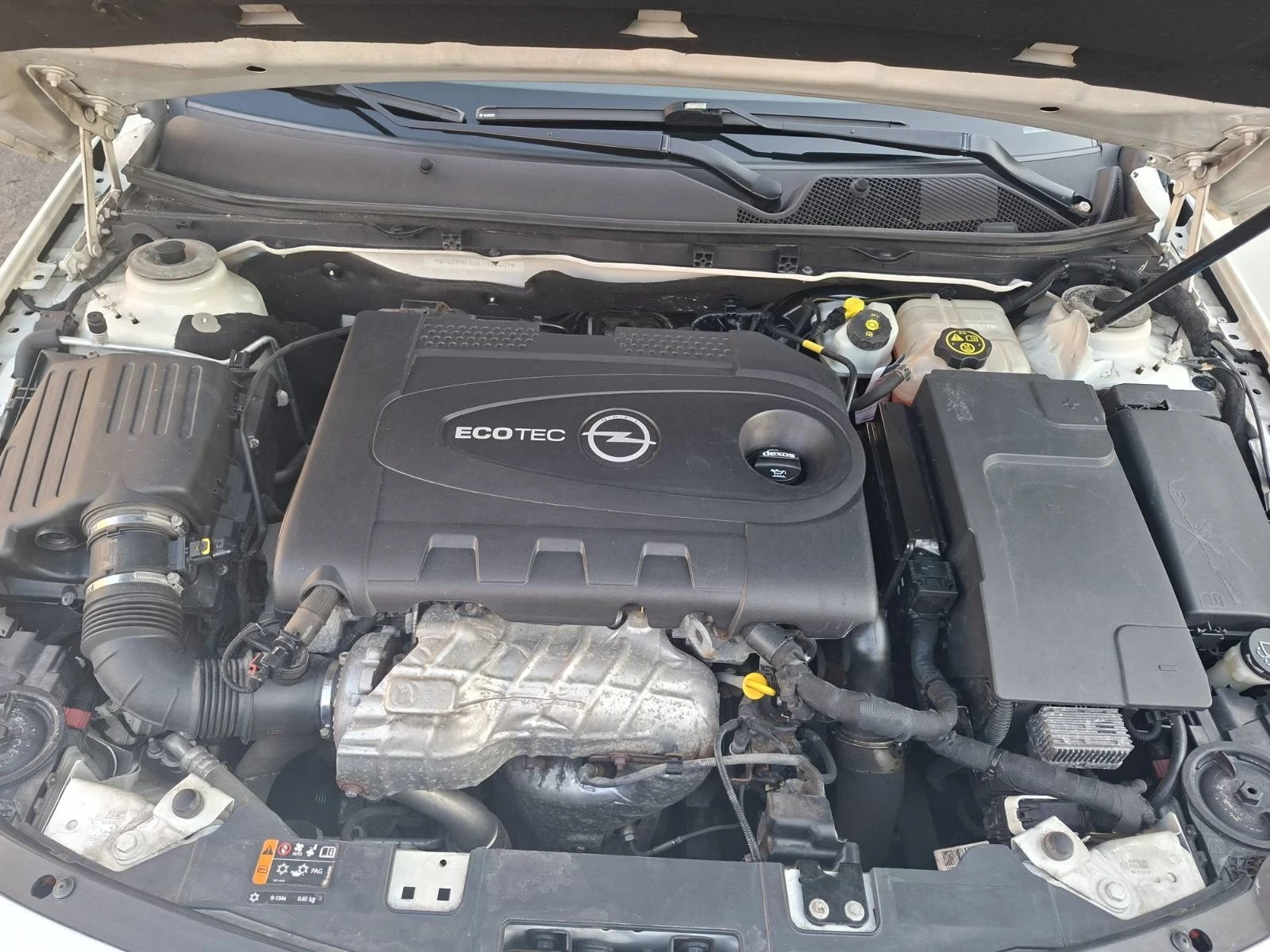 Opel Insignia 2.0 tdci, снимка 15 - Автомобили и джипове - 55752363