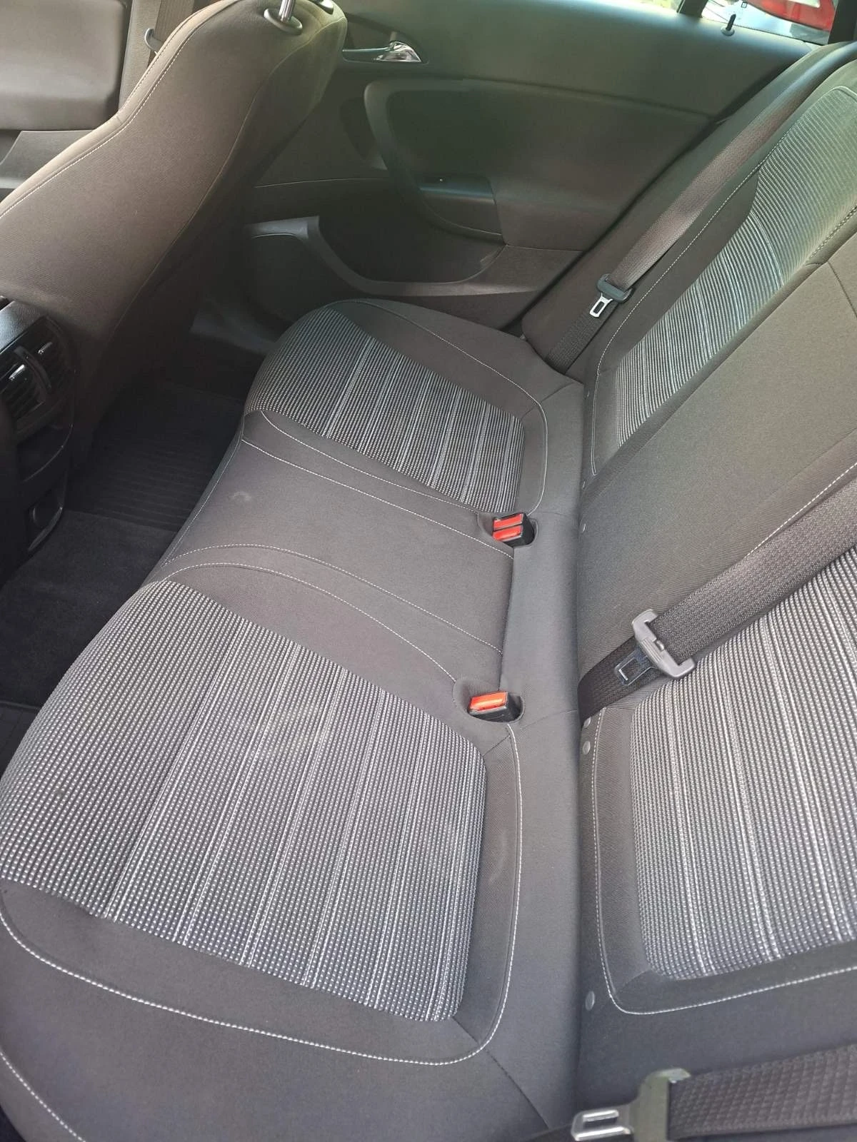Opel Insignia 2.0 tdci, снимка 14 - Автомобили и джипове - 55752363