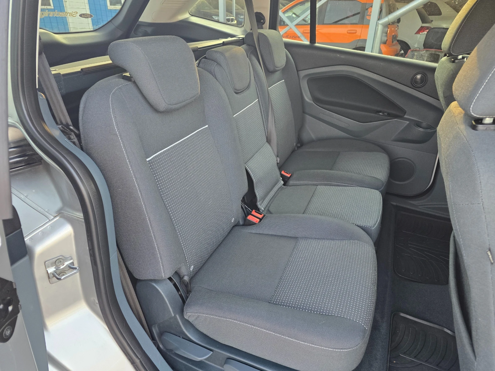 Ford C-max 1, 6 TDCI КЛИМАТРОНИК !! МАКСИ !! , снимка 12 - Автомобили и джипове - 55769121