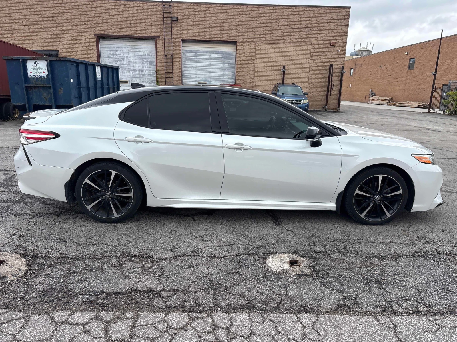 Toyota Camry * XSE * АВТОКРЕДИТ БЕЗ ПЪРВОНАЧАЛНА ВНОСКА* , снимка 17 - Автомобили и джипове - 55835411