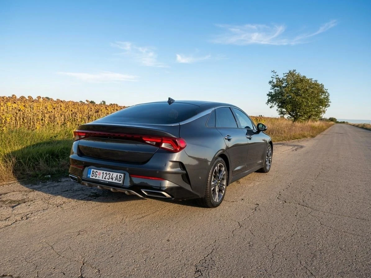 Kia K5 2.0 CVL, снимка 11 - Автомобили и джипове - 56014602