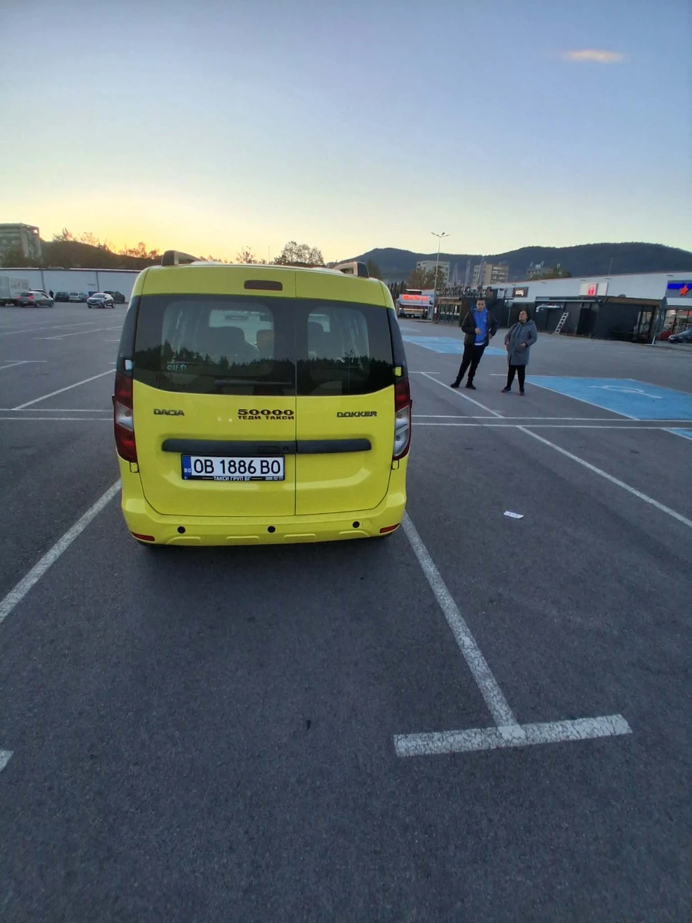 Dacia Dokker, снимка 3 - Автомобили и джипове - 56741876