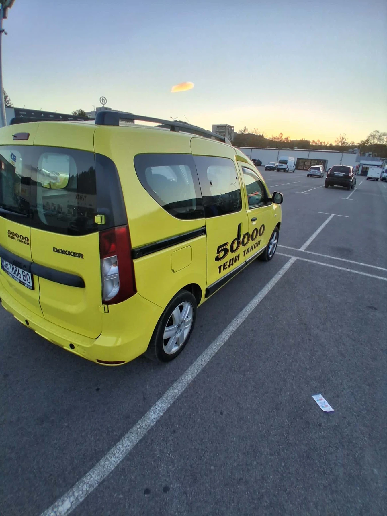 Dacia Dokker, снимка 5 - Автомобили и джипове - 56741876