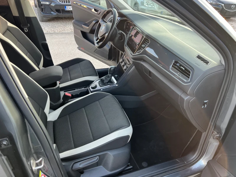 VW T-Roc 2.0TDI, DIGITAL, 4MOTION, снимка 12 - Автомобили и джипове - 47992966