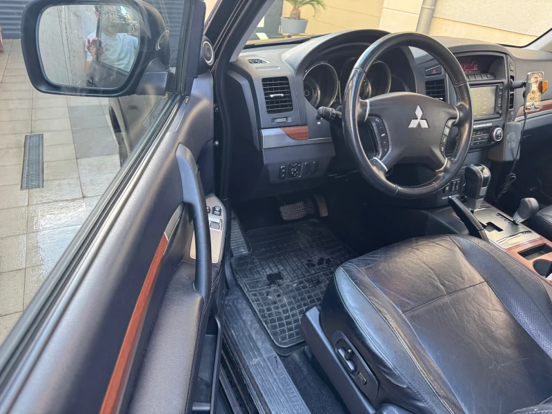 Mitsubishi Pajero 3.2 DI-DC / 165ps / 100% обслужен, снимка 11 - Автомобили и джипове - 50236600
