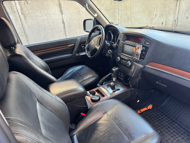 Mitsubishi Pajero 3.2 DI-DC / 165ps / 100% обслужен, снимка 7 - Автомобили и джипове - 50236600