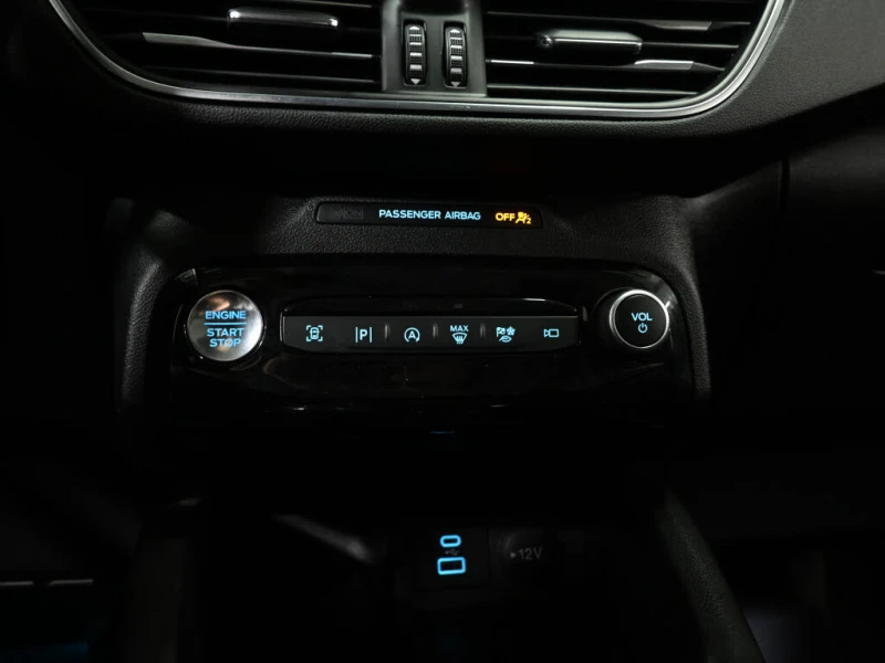 Ford Escape * PLATINUM* AWD* CARFAX* АВТОКРЕДИТ* (ЦЕНА ДО БГ), снимка 14 - Автомобили и джипове - 52541503