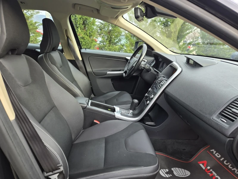 Volvo XC60 2.0T-203кс= АВТОМАТ= НАВИ= ОБСЛУЖЕН, снимка 15 - Автомобили и джипове - 53464307
