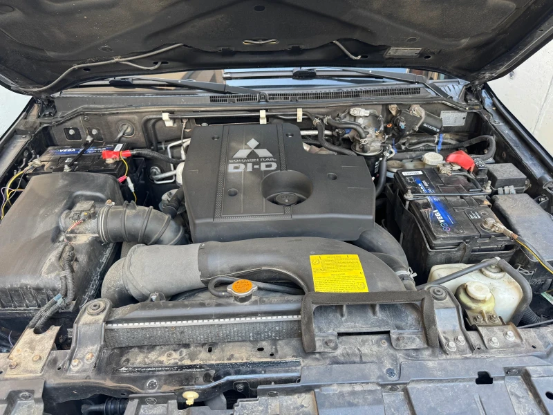 Mitsubishi Pajero 3.2 DI-DC / 165ps / 100% обслужен - 28900 лв. - 68210835 | Car24.bg