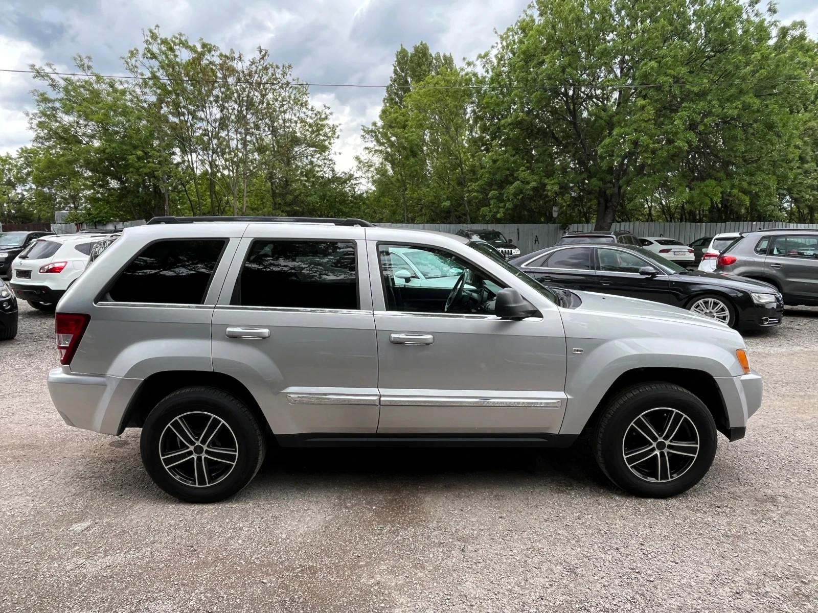 Jeep Grand cherokee 5.7HEMI - изображение 3