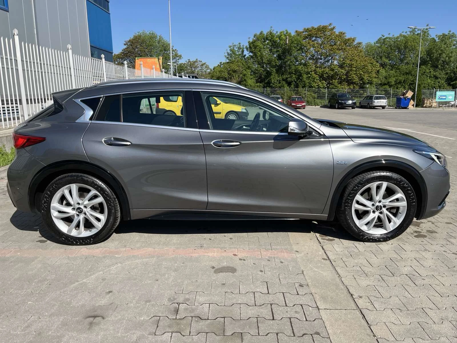 Infiniti Q30 2.2 AWD Premium - изображение 9