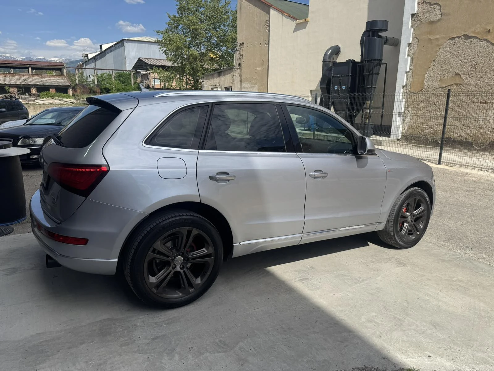 Audi Q5 2.0 TDI 190k.s - изображение 4