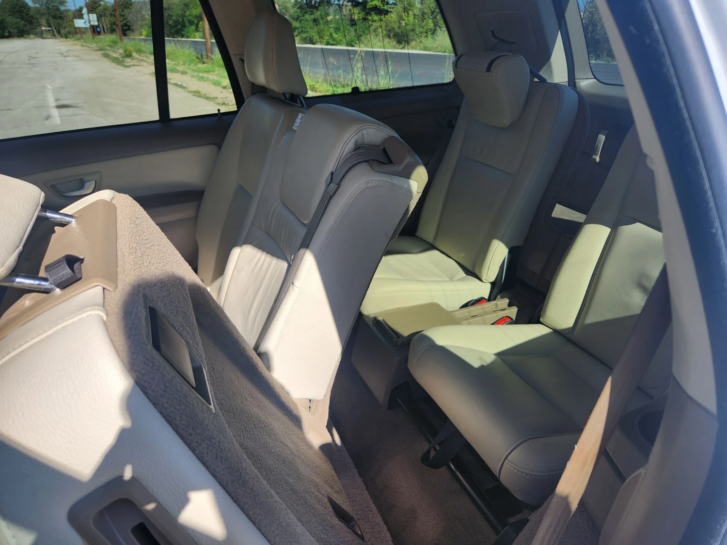 Volvo Xc90 3.2L 4x4 Premium - изображение 8