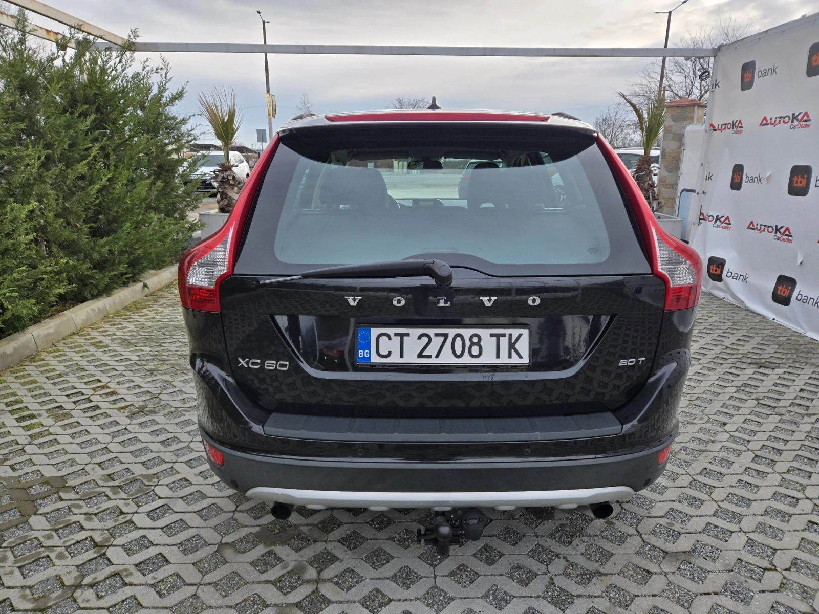 Volvo XC60 2.0T-203кс= АВТОМАТ= НАВИ= ОБСЛУЖЕН - изображение 4