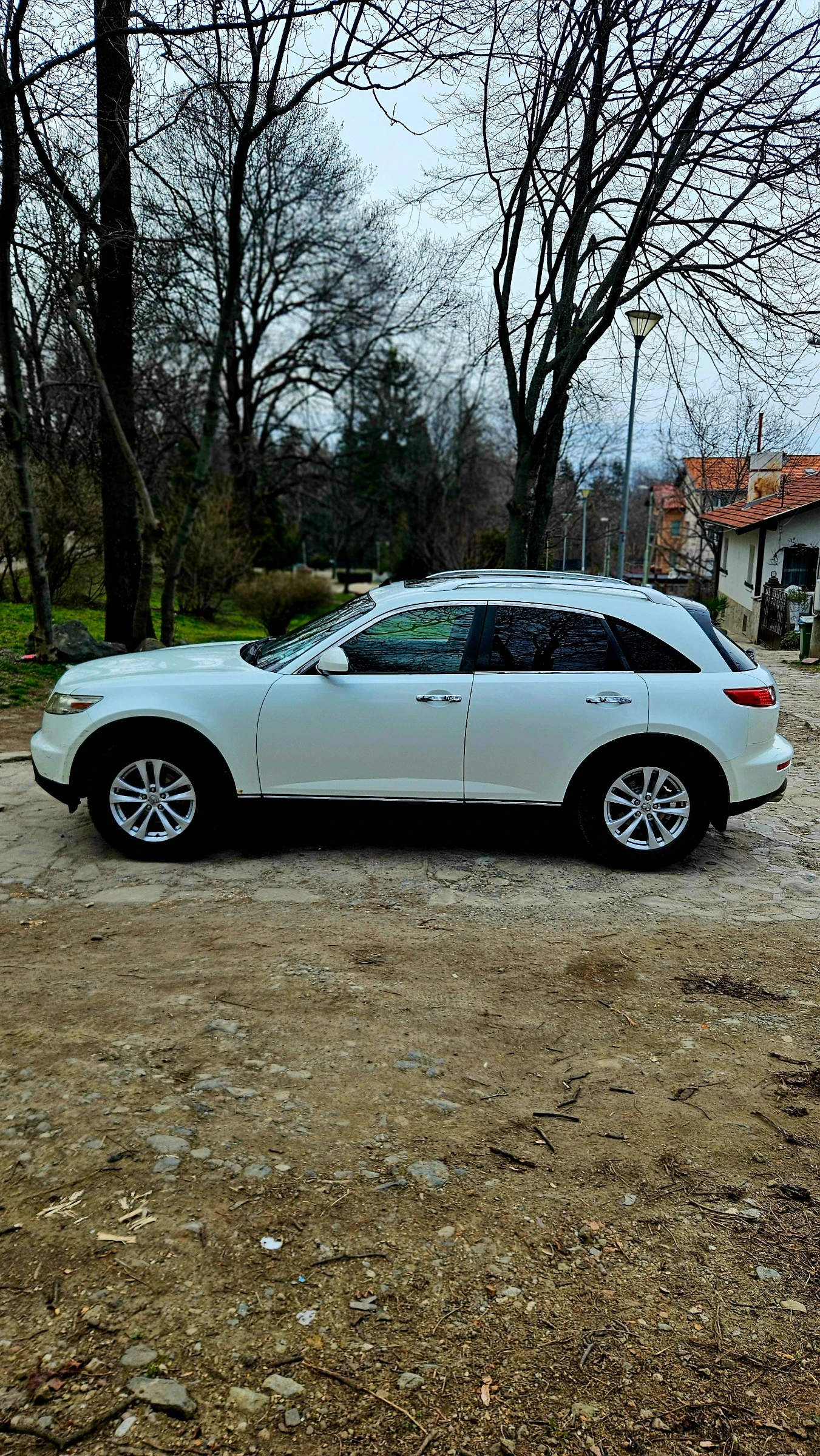Infiniti Fx 35, снимка 4 - Автомобили и джипове - 53932426