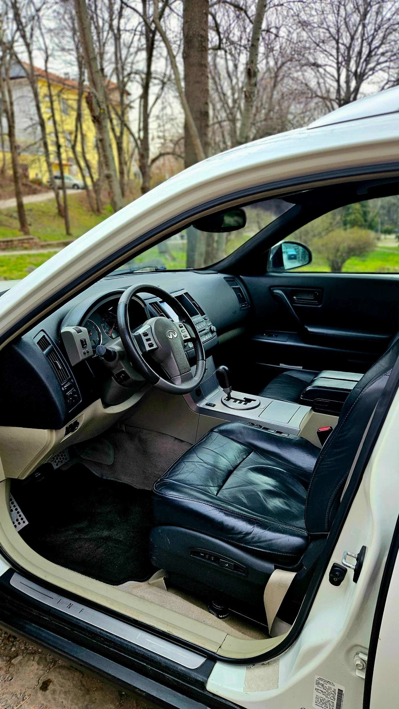 Infiniti Fx 35, снимка 10 - Автомобили и джипове - 53932426