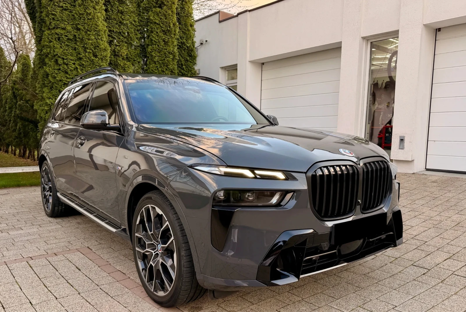 BMW X7 40i xDrive M-Sport | Auto.bg — изображение 1