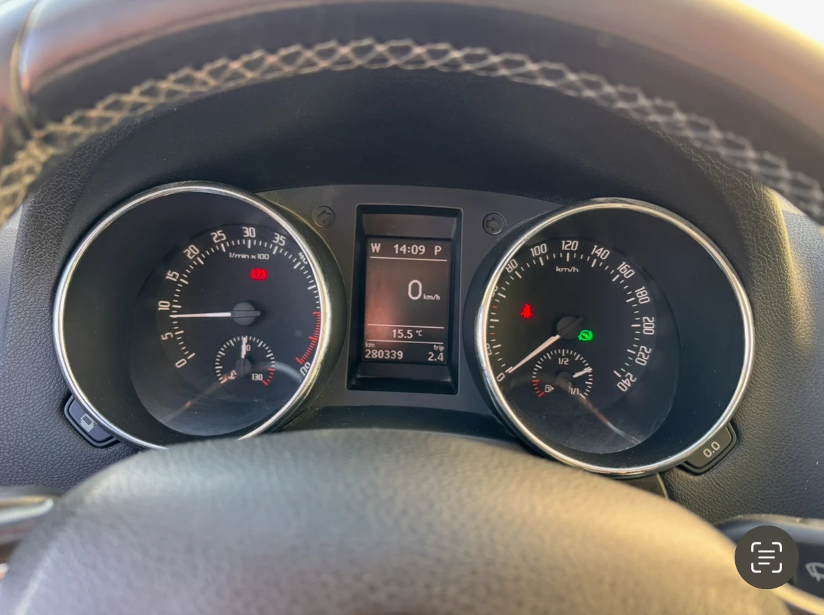 Skoda Yeti 2.0 Diesel DSG 4x4 170к.с., снимка 7 - Автомобили и джипове - 54459026