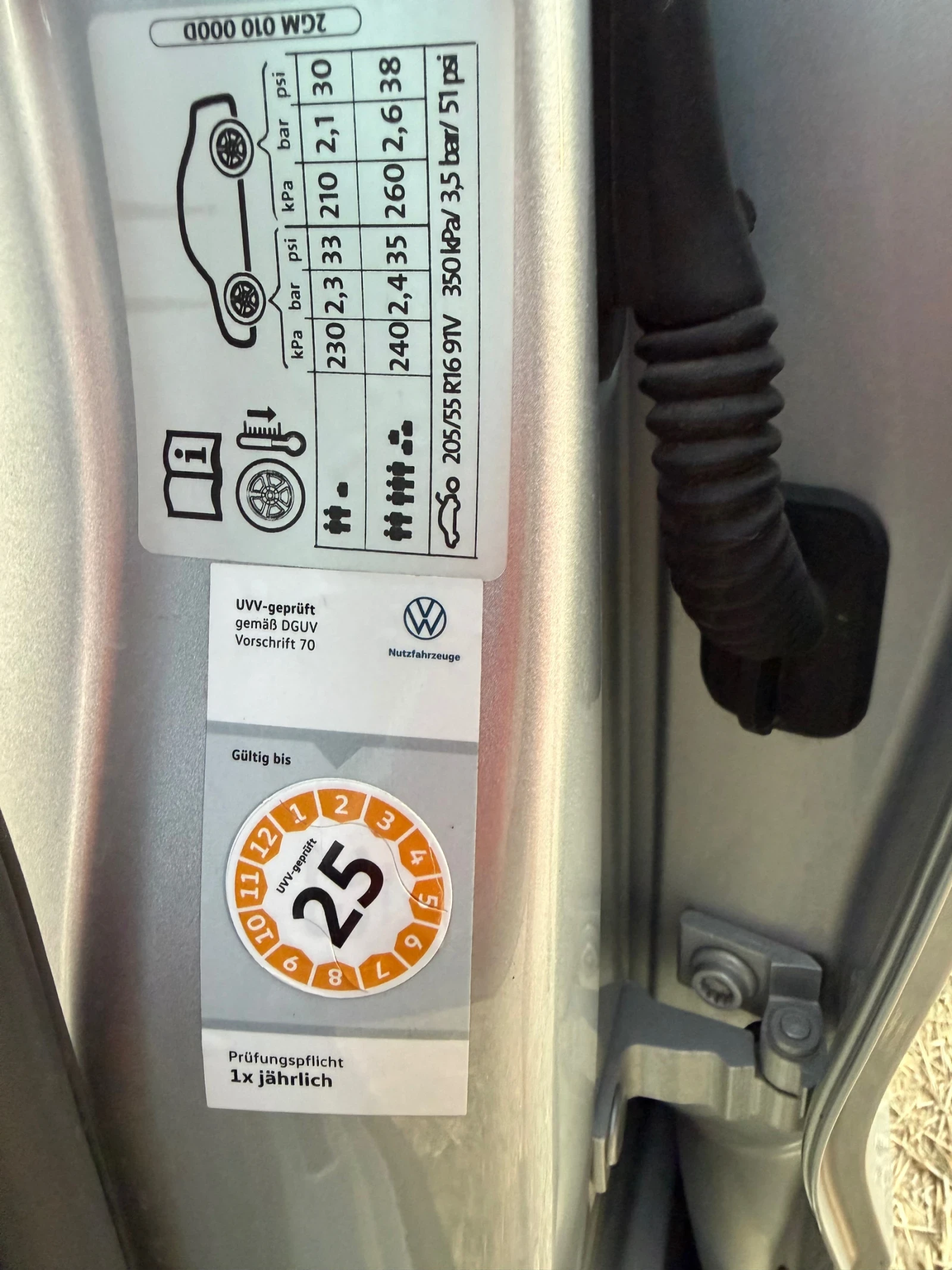 VW T-Cross R-Line, снимка 14 - Автомобили и джипове - 55695392