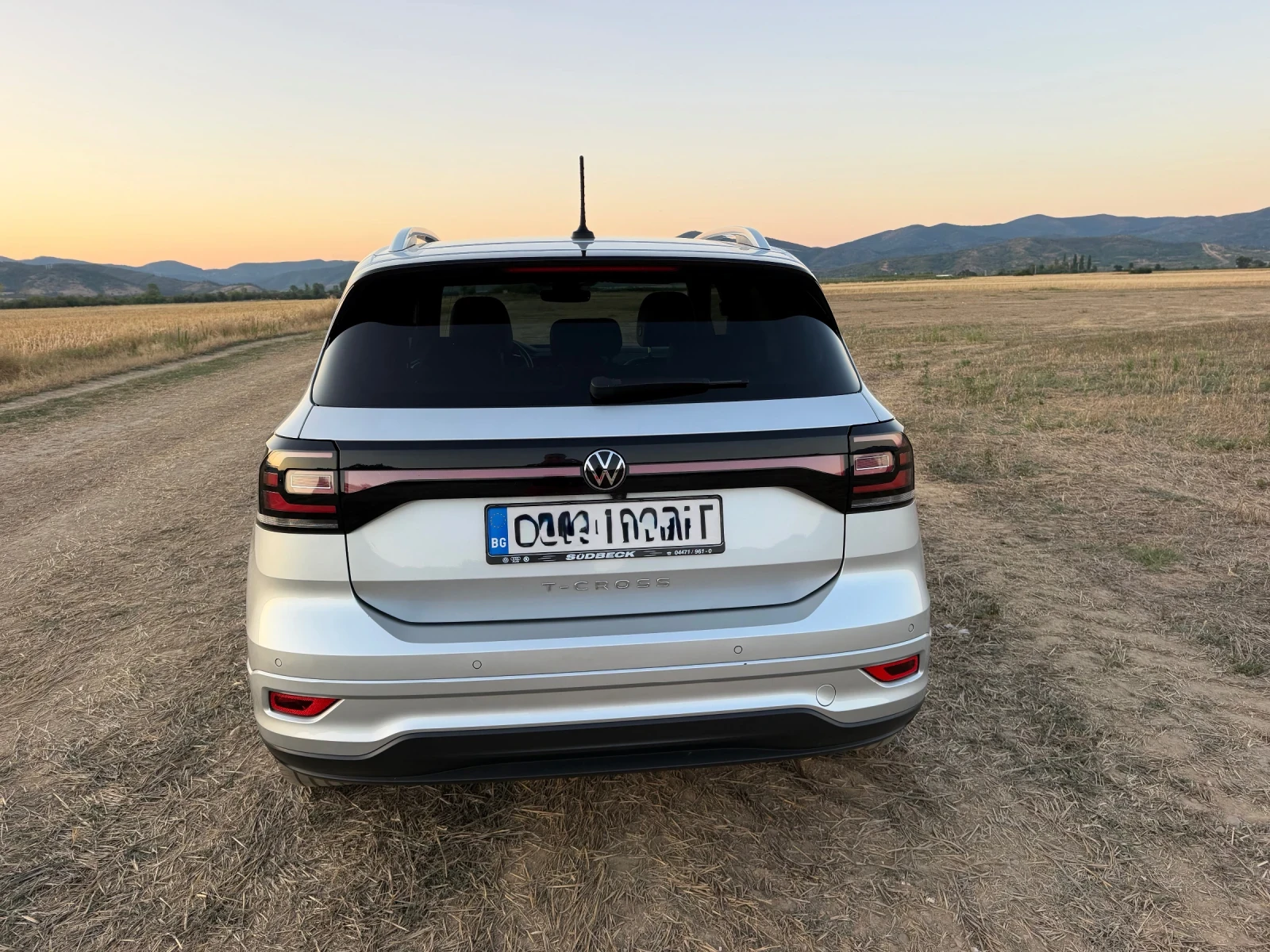 VW T-Cross R-Line, снимка 13 - Автомобили и джипове - 55695392