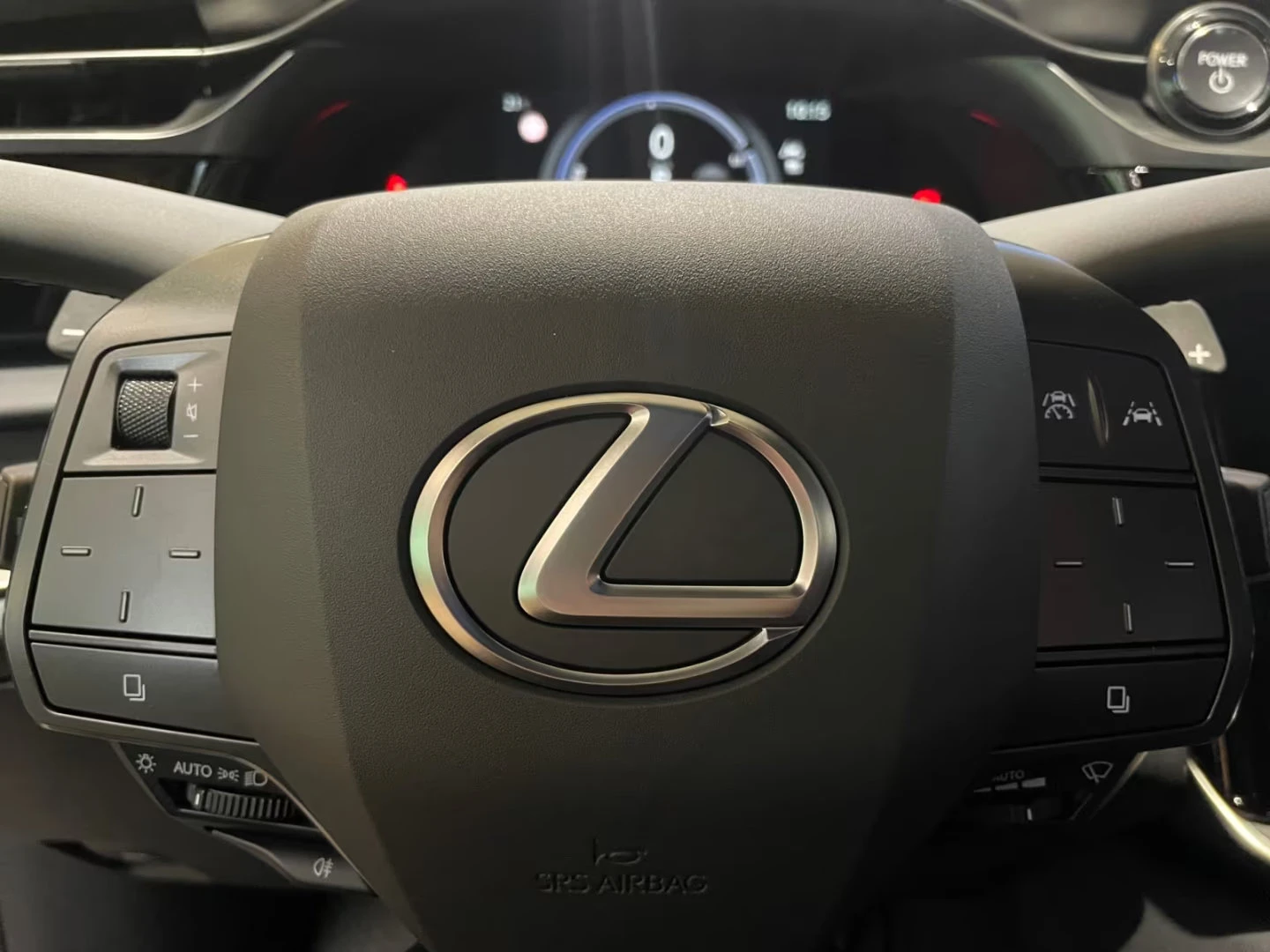 Lexus RZ 500e LUXURY/381HP/STEER-BY-WIRE/PANO/360/HUD/615q, снимка 8 - Автомобили и джипове - 55723404