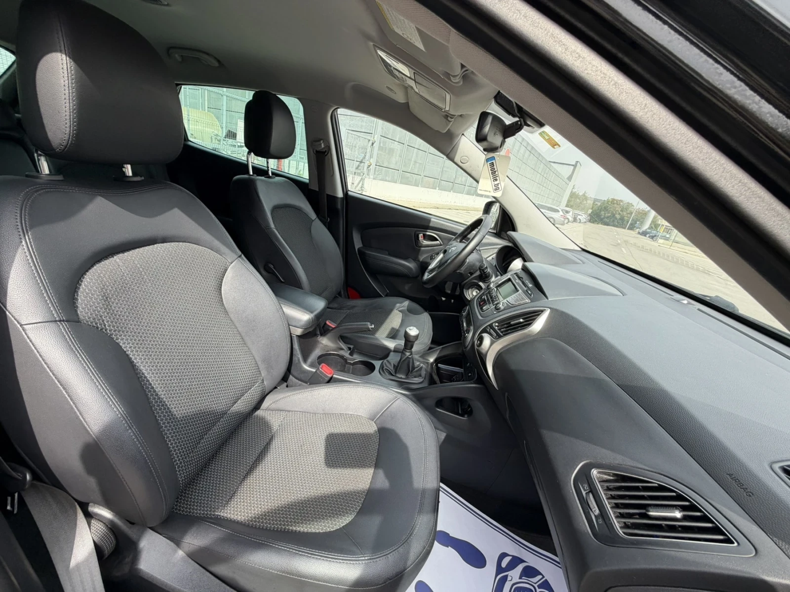 Hyundai IX35 2.0 I Ръчка 4х4 Швейцария, снимка 17 - Автомобили и джипове - 56138163