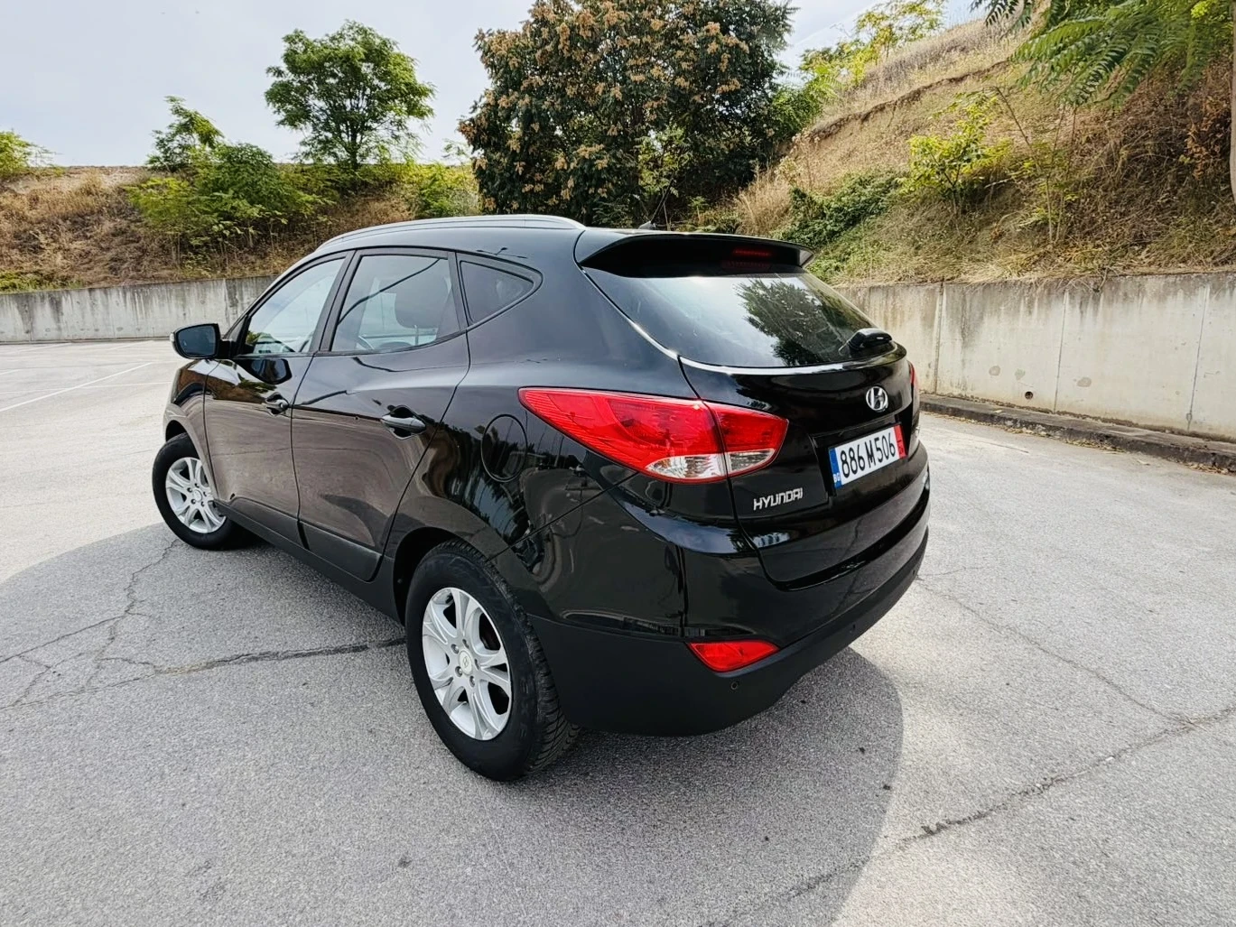 Hyundai IX35 2.0 I Ръчка 4х4 Швейцария, снимка 6 - Автомобили и джипове - 56138163