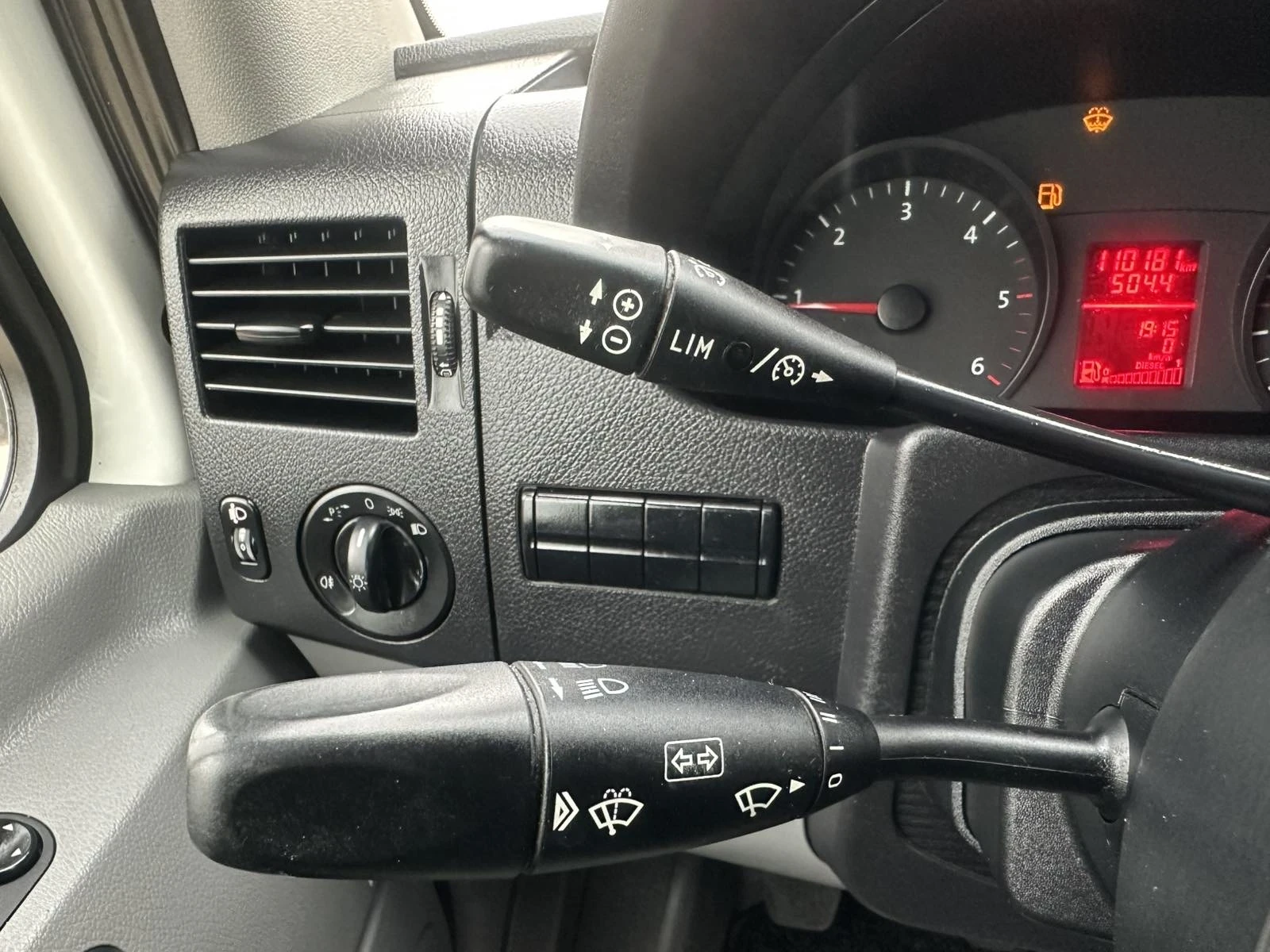 VW Crafter, снимка 17 - Бусове и автобуси - 56457451